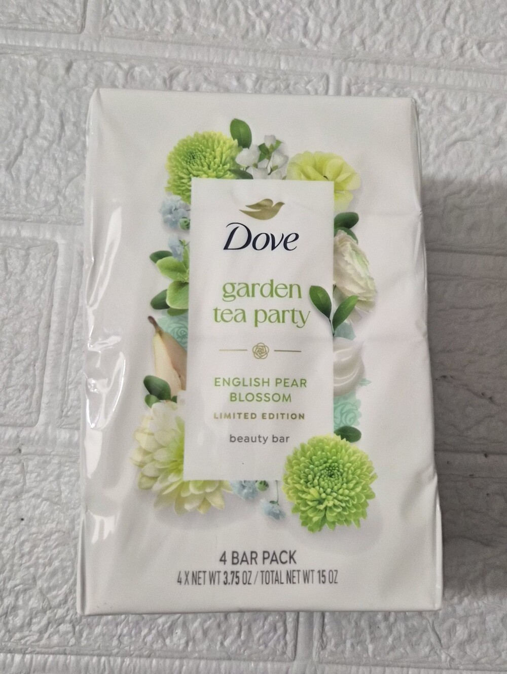 4-pack of Dove Garden Tea Party English Pear Blossom Beauty Bars Limited Edition